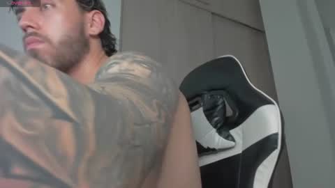 axelblaze_1 online show from June 17, 3:02 pm