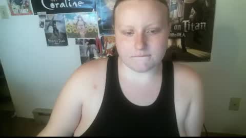 Snapshot of axisgray chatting on July 18, 2:38 am Axis Gray online show from July 18, 2:38 am