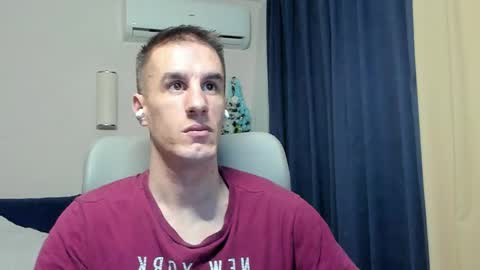 Axl online show from January 19, 12:25 am