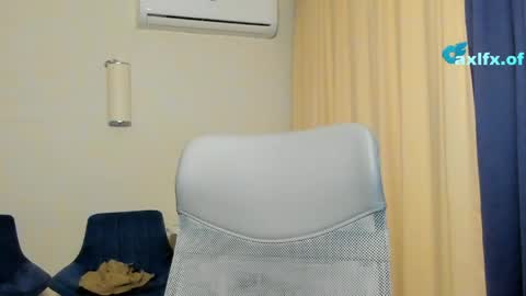 Axl online show from May 22, 1:02 am