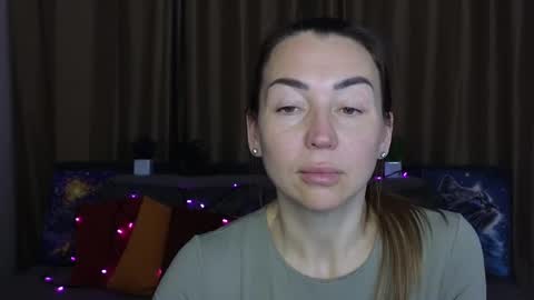 Snapshot of ay_kiss_jully chatting on February 25, 9:20 am Jully online show from February 25, 9:20 am