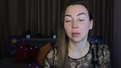 Snapshot of ay_kiss_jully chatting on February 26, 6:32 pm Jully online show from February 26, 6:32 pm