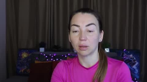 Snapshot of ay_kiss_jully chatting on February 28, 8:20 am Jully online show from February 28, 8:20 am