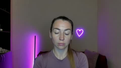 Snapshot of ay_kiss_jully chatting on March 5, 9:38 am Jully online show from March 5, 9:38 am