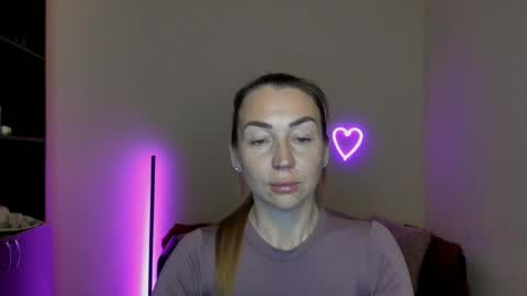 Snapshot of ay_kiss_jully chatting on March 5, 12:44 pm Jully online show from March 5, 12:44 pm