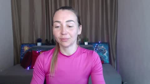 Snapshot of ay_kiss_jully chatting on March 8, 10:22 am Jully online show from March 8, 10:22 am