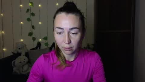 Snapshot of ay_kiss_jully chatting on March 9, 12:20 pm Jully online show from March 9, 12:20 pm