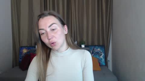 Snapshot of ay_kiss_jully chatting on March 10, 9:29 pm Jully online show from March 10, 9:29 pm