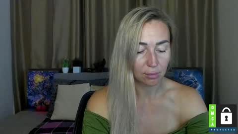 Snapshot of ay_kiss_jully chatting on September 9, 5:34 pm Jully online show from September 9, 5:34 pm