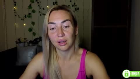 Snapshot of ay_kiss_jully chatting on September 15, 5:35 pm Jully online show from September 15, 5:35 pm