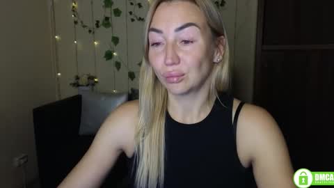 Snapshot of ay_kiss_jully chatting on October 10, 5:34 pm Jully online show from October 10, 5:34 pm