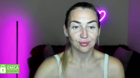 Snapshot of ay_kiss_jully chatting on October 15, 5:35 pm Jully online show from October 15, 5:35 pm