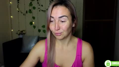 Snapshot of ay_kiss_jully chatting on November 17, 6:24 pm Jully online show from November 17, 6:24 pm