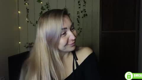 Snapshot of ay_kiss_jully chatting on December 20, 6:26 pm Jully online show from December 20, 6:26 pm