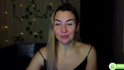 Snapshot of ay_kiss_jully chatting on January 12, 6:24 pm Jully online show from January 12, 6:24 pm