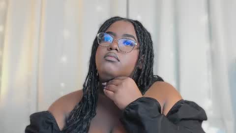 Snapshot of ayanaa_ebony_ chatting on July 1, 11:23 am Ayana online show from July 1, 11:23 am