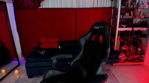 danna online show from April 28, 6:02 pm