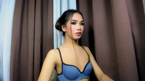 Snapshot of ayicum chatting on April 4, 1:41 pm ur lovely ayi online show from April 4, 1:41 pm