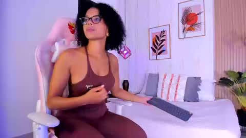 Ayleen online show from October 31, 12:50 pm