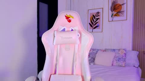 Ayleen online show from February 5, 1:38 pm