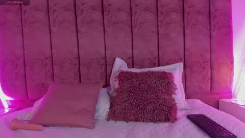 Aylinn oconnell online show from April 11, 8:13 pm