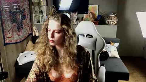 Ayreen Moore online show from September 22, 8:55 pm