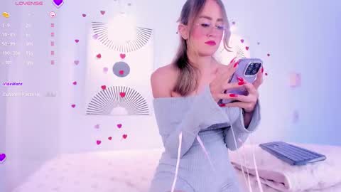 azahaara__ online show from March 4, 2:45 pm