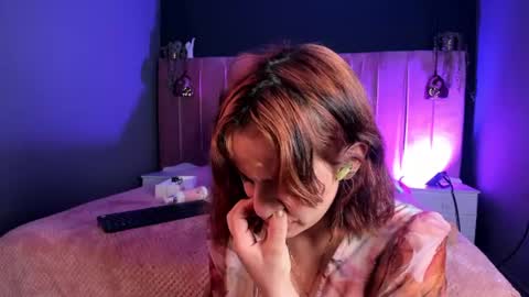 Snapshot of azahara_18 chatting on July 28, 7:39 pm Azahara online show from July 28, 7:39 pm