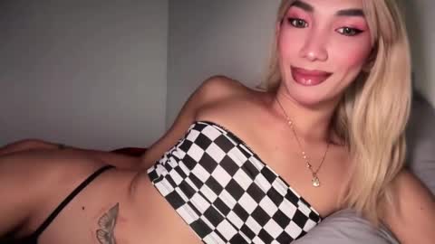 azalea_cum69 online show from May 26, 5:20 pm