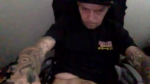 Snapshot of azlee87 chatting on November 29, 8:23 pm azlee87 online show from November 29, 8:23 pm