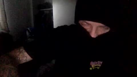 Snapshot of azlee87 chatting on April 4, 2:25 pm azlee87 online show from April 4, 2:25 pm