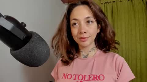 Snapshot of azumi_saan chatting on February 10, 2:26 am azumi saan online show from February 10, 2:26 am