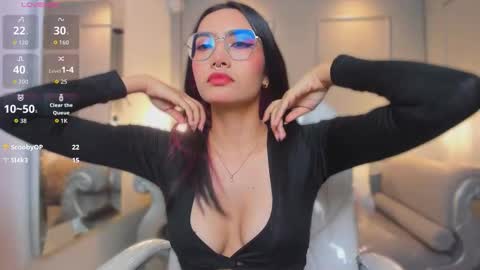 Azura online show from February 3, 7:19 pm