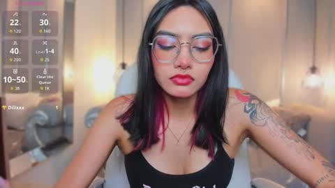 Azura online show from March 5, 7:32 pm