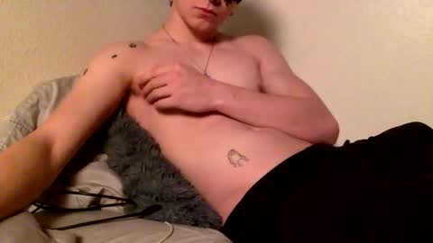 b4nnysturntoo online show from January 8, 8:49 am