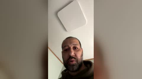 b945061 online show from April 13, 6:24 pm