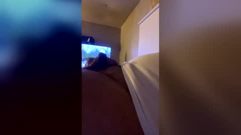 b945061 online show from April 27, 1:58 am