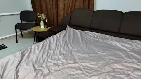 Snapshot of babe_catherine chatting on March 1, 11:39 am babe Sara3 online show from March 1, 11:39 am