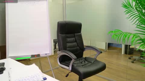 Olivia and Lexi online show from February 14, 8:31 am