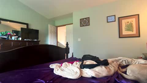 blue online show from April 8, 12:21 am