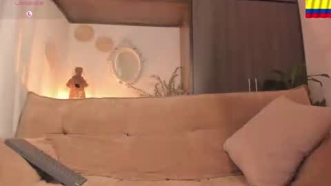 Snapshot of baby_smith chatting on June 27, 11:43 pm FOLLOW ME online show from June 27, 11:43 pm