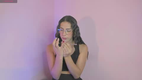 Snapshot of babybella_6 chatting on May 19, 8:37 pm babybella online show from May 19, 8:37 pm