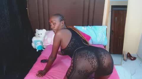 Snapshot of babybree_1 chatting on October 6, 5:27 am kirah online show from October 6, 5:27 am