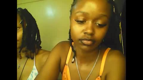 babybrown online show from May 24, 3:33 am
