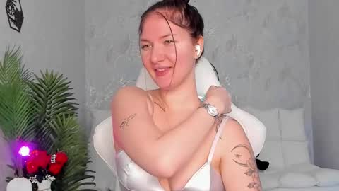 Sophia online show from October 5, 5:06 am