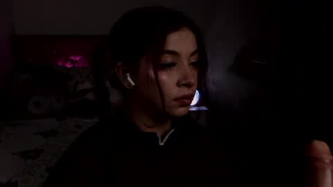 kathisaenz  online show from June 17, 9:23 am