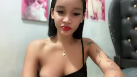 Snapshot of babynexy69 chatting on June 28, 2:50 am Nexie online show from June 28, 2:50 am
