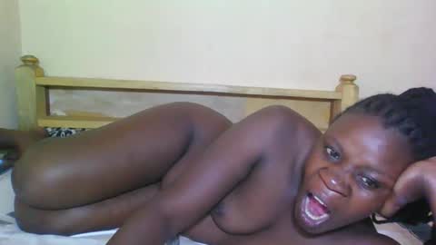 Snapshot of babyrozillah chatting on January 8, 8:22 pm PRISCILLAH online show from January 8, 8:22 pm