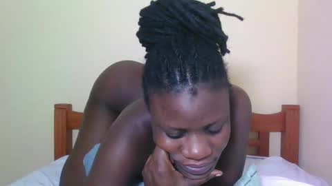 Snapshot of babyrozillah chatting on February 2, 6:50 pm PRISCILLAH online show from February 2, 6:50 pm