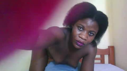 Snapshot of babyrozillah chatting on March 2, 11:50 am PRISCILLAH online show from March 2, 11:50 am